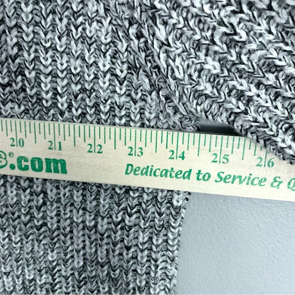 Ultra Flirt Plus V-neck soft and roomy Black&White woman’s Sz 1X - Picture 11 of 12